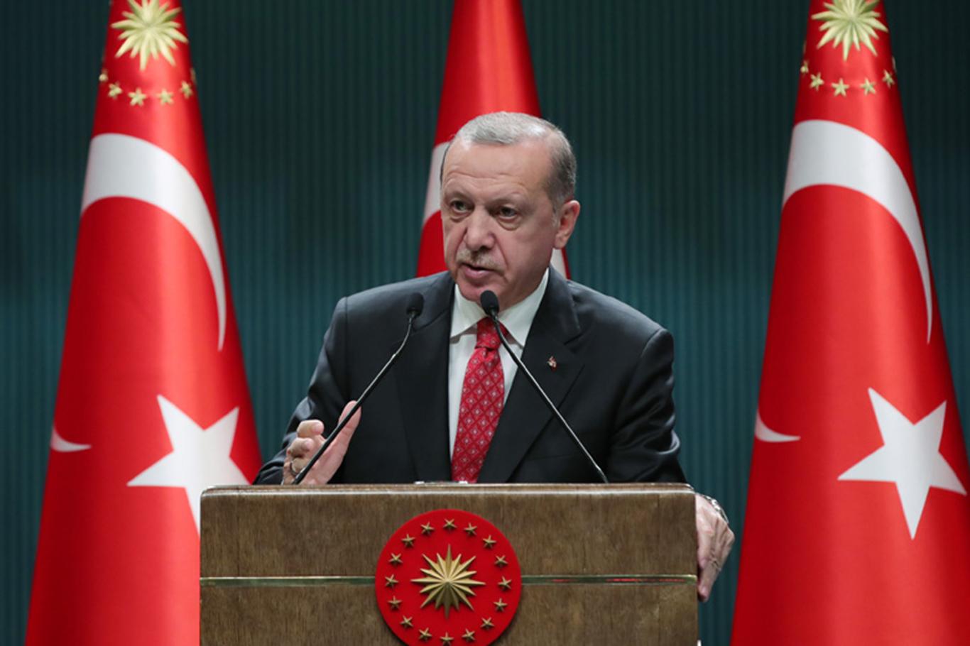 Cumhurbaşkanı Erdoğan: "Lanetlenmiş sapkınlıkları normalleştirmenin peşindeler"
